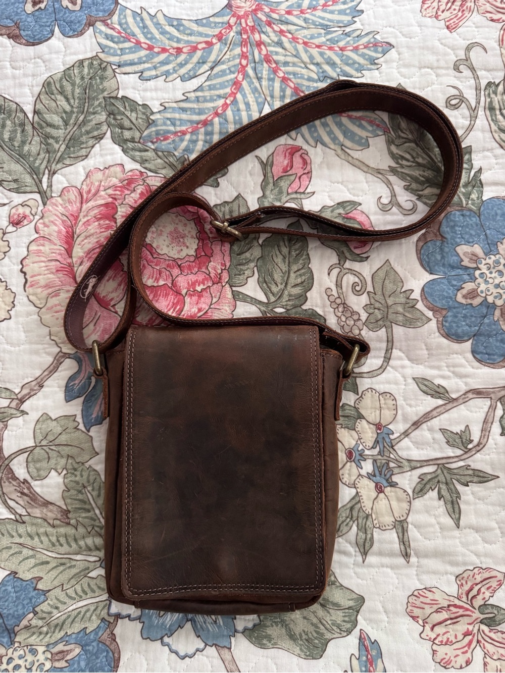 Vera Pelle Genuine Nubuck Leather Crossbody Bag.
